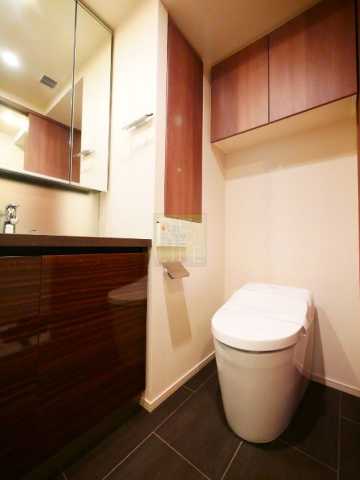 トイレ　ザ・パークハビオ上野