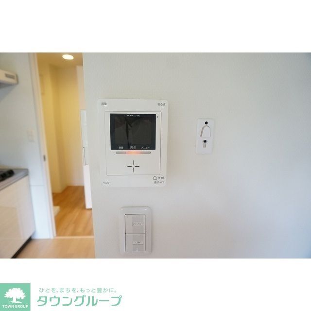 セキュリティ　TVモニター付きインターホン