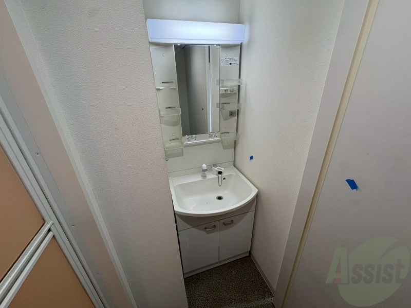 洗面設備　洗面台は独立していて使いやすそうですね。