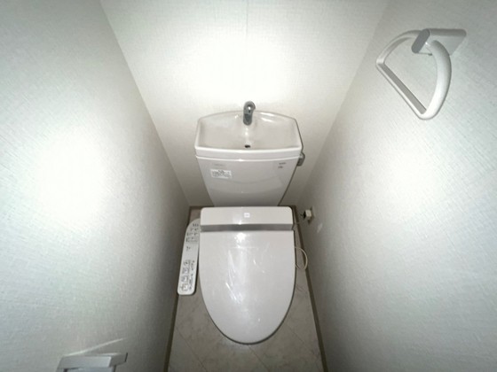 トイレ　※別部屋の写真です