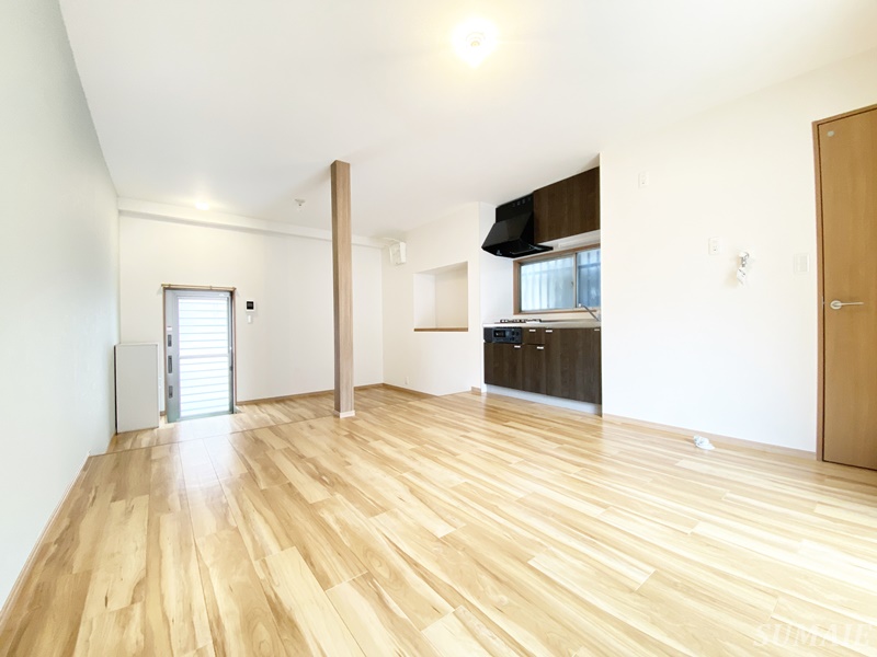 その他部屋・スペース　別角度から見た14.1帖のリビングです☆