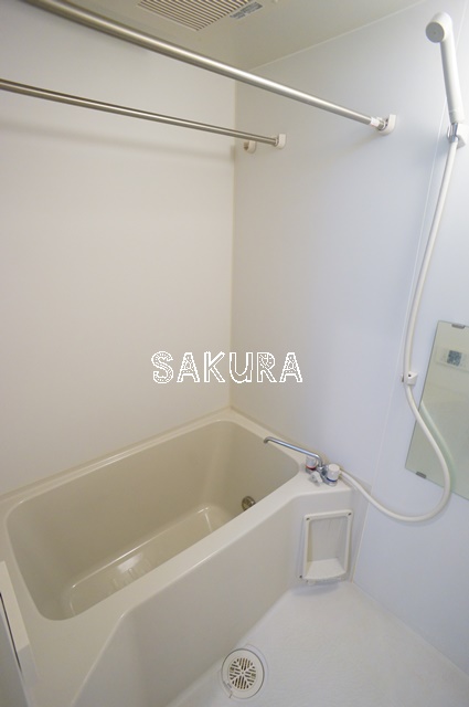 バス・シャワールーム　雨の日にも安心の浴室乾燥機付き♪