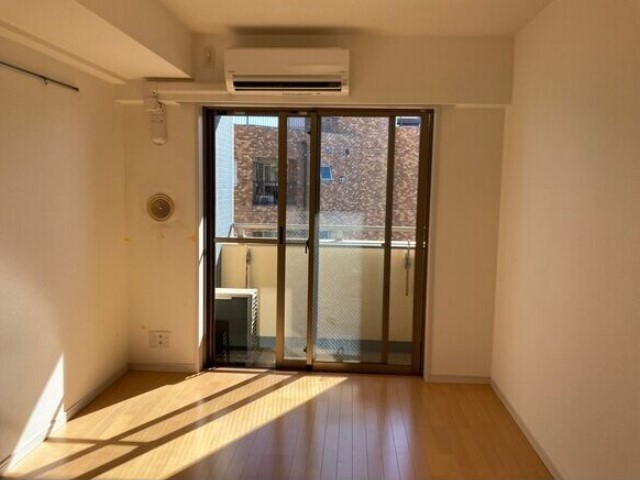 バルコニー　バルコニーあります