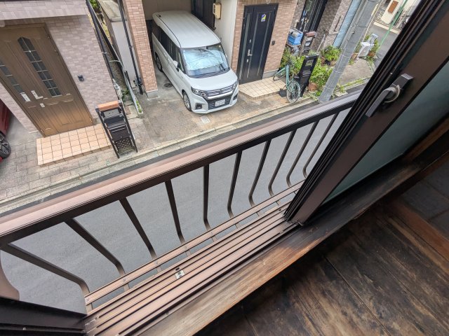 バルコニー　亀島借家