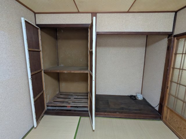 収納　亀島借家