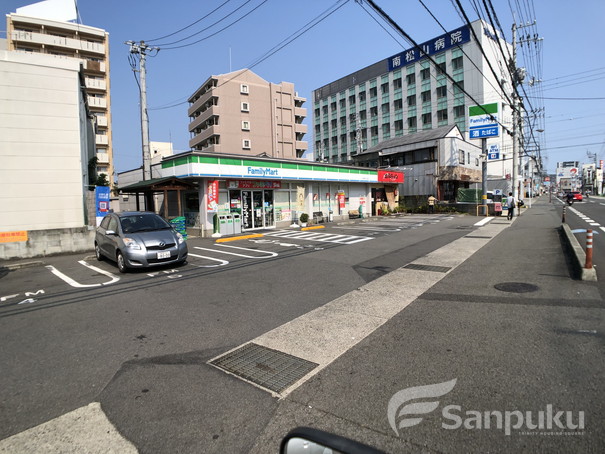 コンビニ　ファミリーマート（コンビニ）まで480m