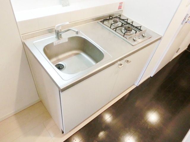 キッチン　★2口ガスコンロ付のシステムキッチンでお料理もはかどります★