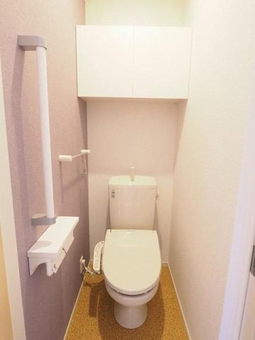 トイレ　落ち着いたトイレです