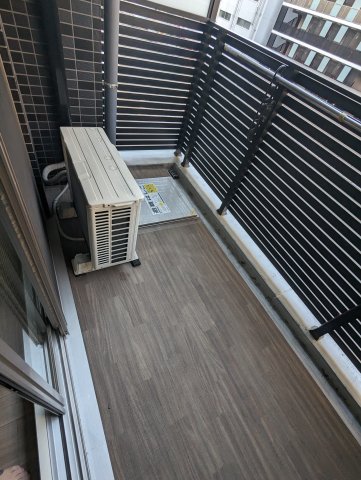 バルコニー　※写真は同じマンションの違う部屋のものになります。