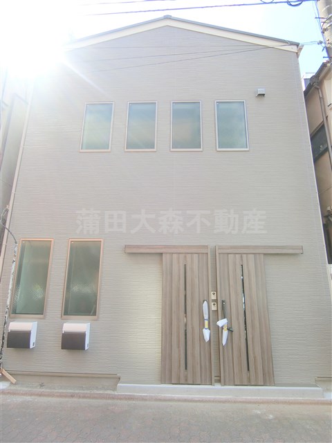 建物外観　1965年7月築　木造地上2階建て総戸数2戸の人気賃貸アパー