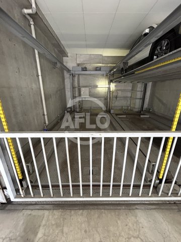 駐車場　レジネッタ江戸堀　駐車場