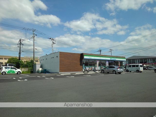 コンビニ　ファミリーマート小山町店（コンビニ）まで500m