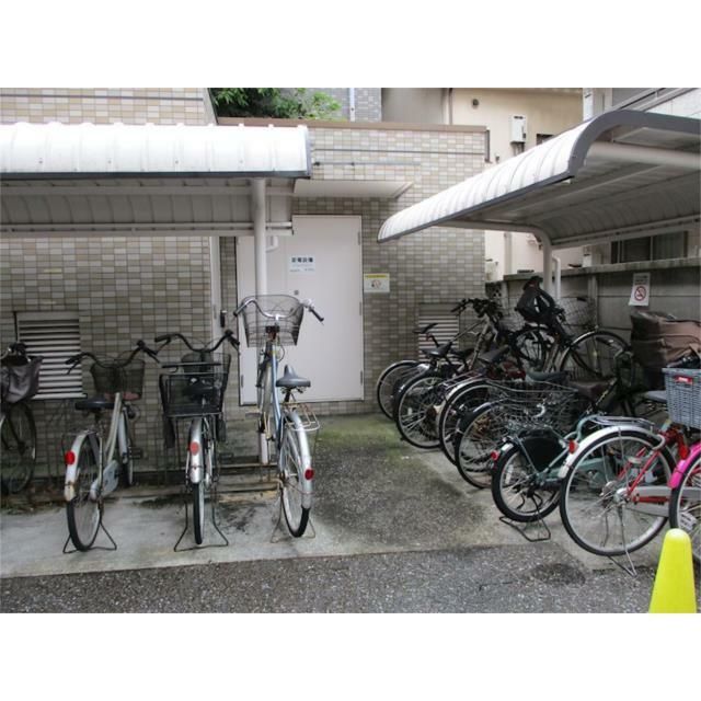 駐車場　メゾンタカノハ　板橋区氷川町