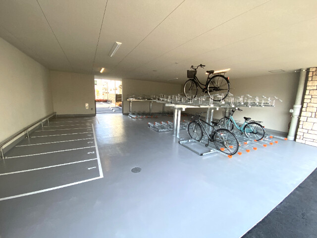 その他共有部分　屋根付き駐輪場♪
