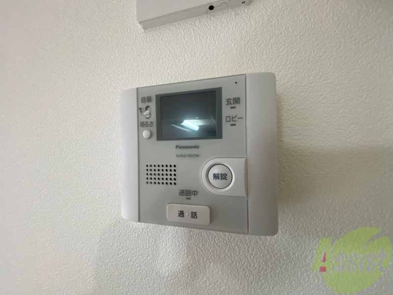 セキュリティ　ＴＶモニター付インターホンです。来客者の顔が見えるので安心！