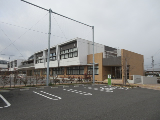 小学校　いなべ市立笠間小学校（小学校）まで683m