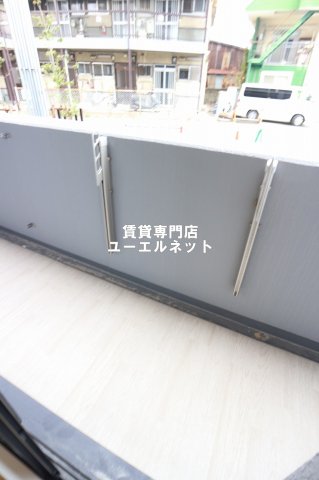 バルコニー　バルコニー付きで採光＆風通し良好！