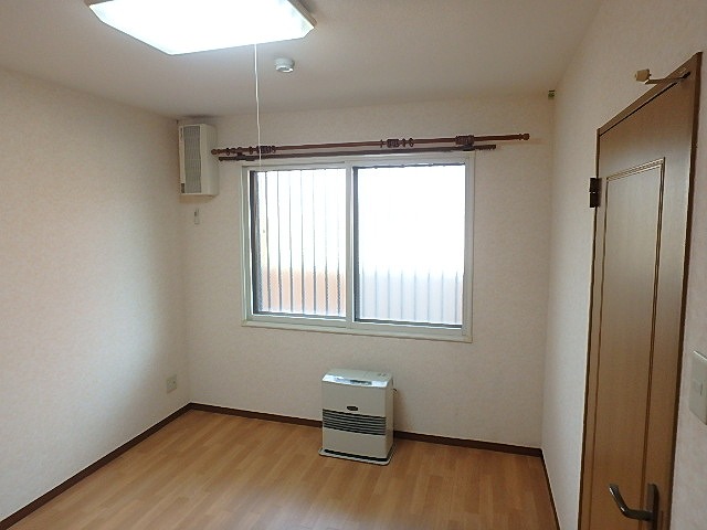 その他部屋・スペース　洋室５．２帖のお部屋です