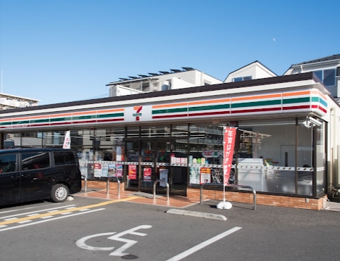 コンビニ　セブンイレブン世田谷上北沢1丁目店（コンビニ）まで234m