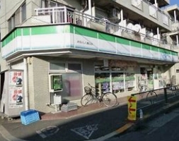 コンビニ　ファミリーマートまるいし八幡山店（コンビニ）まで572m