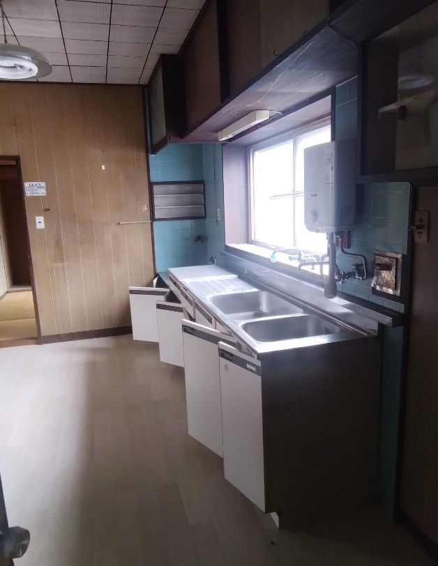 可部戸建てのキッチン写真