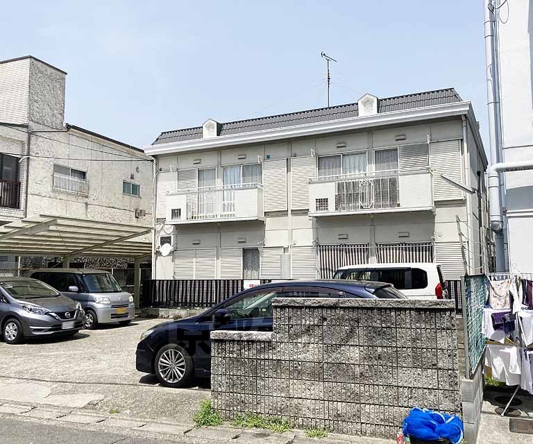 駐車場　敷地ガレージです（要空き確認）