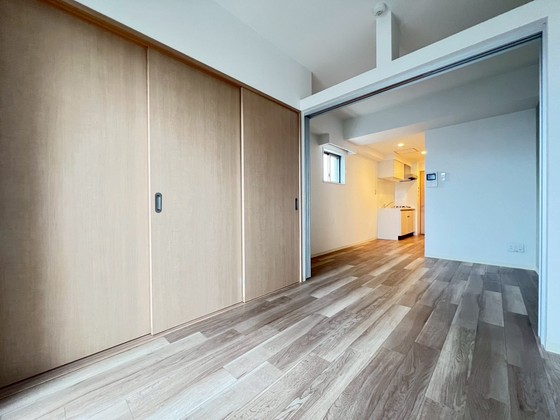 居室・リビング　※別部屋の写真です