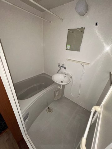 バス・シャワールーム　別号室の写真です。ご参考までに