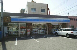 コンビニ　ローソン郷東神社前店さん（コンビニ）まで800m