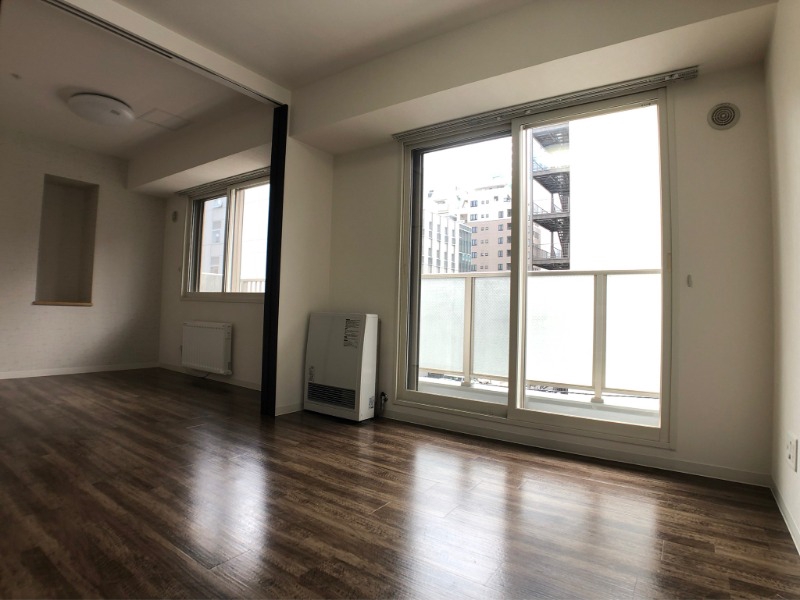 居室・リビング　広くてキレイなお部屋が広がっていて、充実した生活が送れそう。