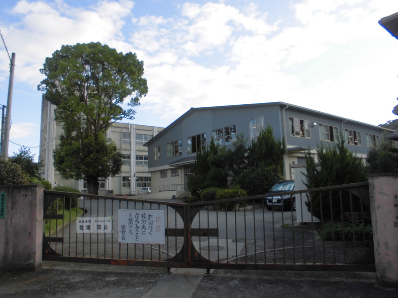 中学校　双葉中学校（中学校）まで668m