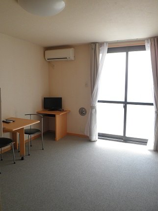 居室・リビング　2階以上のお部屋です。1階はフローリング