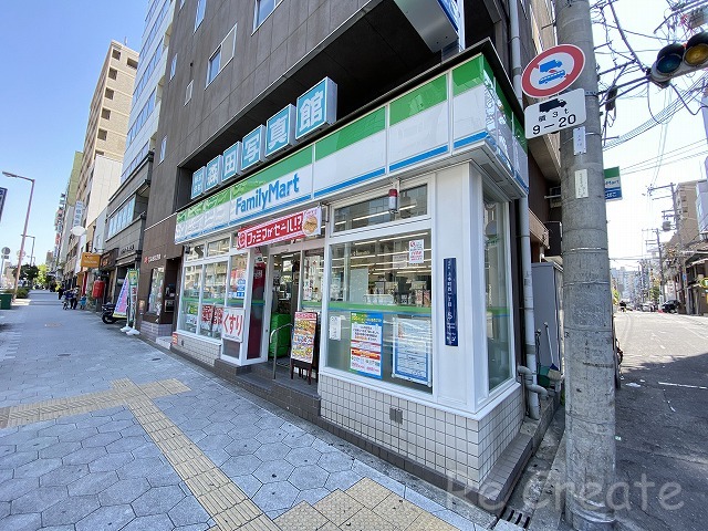 コンビニ　ファミリーマート上本町西一丁目店（コンビニ）まで102m