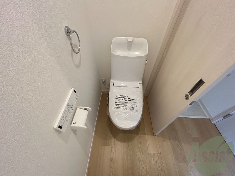 トイレ　トイレにはウォシュレット機能がついています。