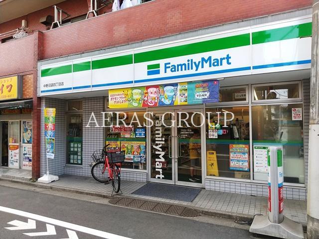 コンビニ　ファミリーマート 中野沼袋四丁目店（コンビニ）まで375m
