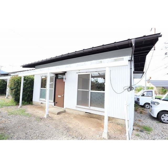 建物外観　東棟