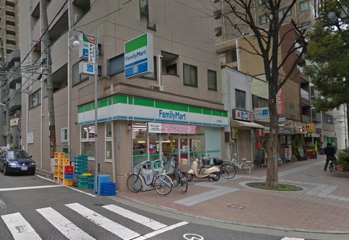 建物外観　ファミリーマート西宮戸田町店（300ｍ徒歩3分）