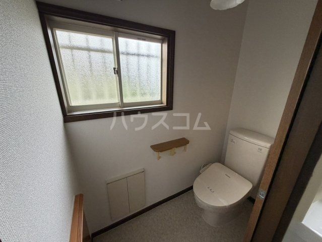 龍ケ崎市城ノ内戸建のトイレ写真