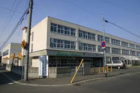 小学校　札幌市立発寒小学校（小学校）まで598m
