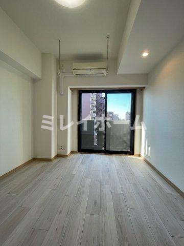 居室・リビング　同建物内別のお部屋の参考写真になります。