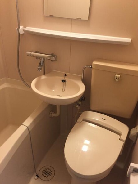 バス・シャワールーム　※別部屋の参考写真です。