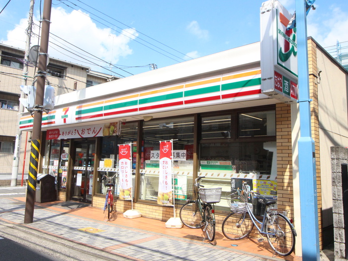 コンビニ　セブンイレブン（コンビニ）まで95m