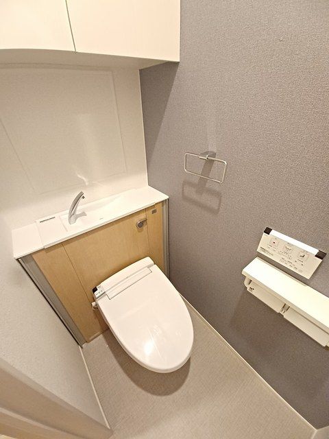 トイレ　アンソレイエ町屋　荒川区荒川４