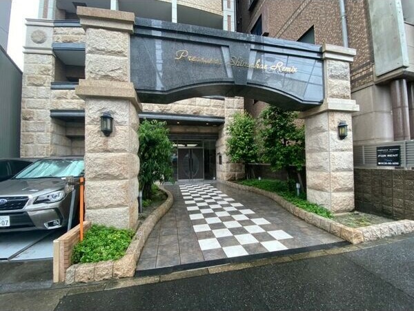 エントランス　名古屋で一番初期費用の安い賃貸専門の不動産会社です(^^)