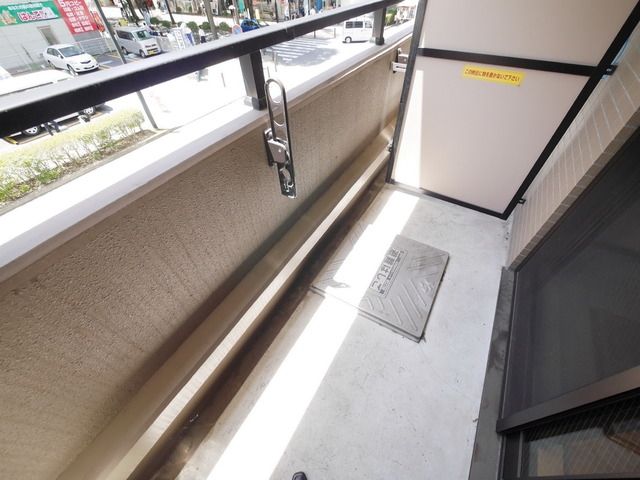 バルコニー　同物件別部屋写真