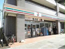 コンビニ　セブンイレブン飯山満駅前店（コンビニ）まで577m