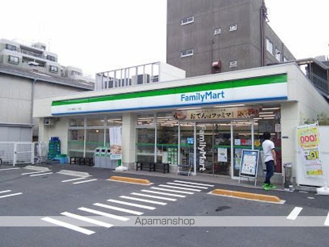 コンビニ　ファミリーマート（コンビニ）まで2182m