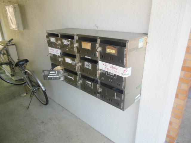 エントランス　★郵便受けです★