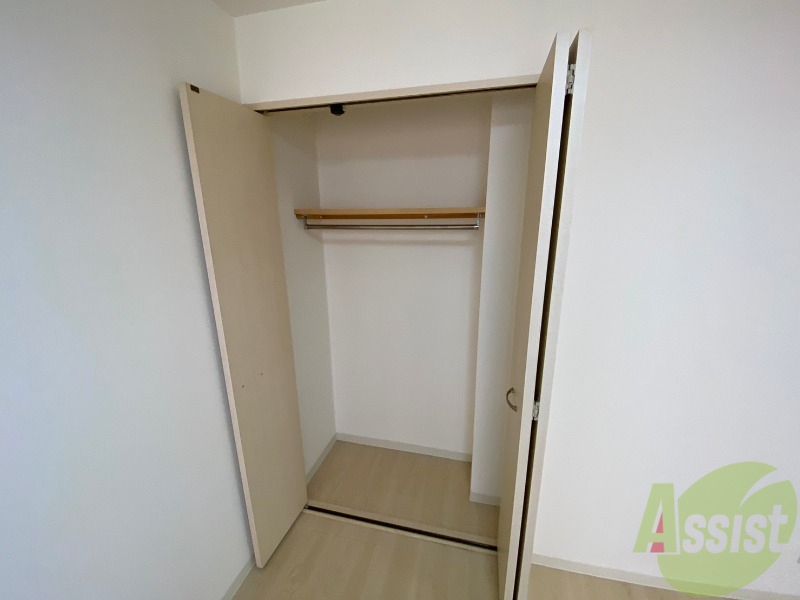 収納　寝室の収納です。部屋がすっきり片付きます。