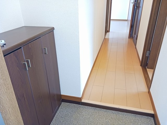 玄関　図面と現状に相違がある場合には現状を優先